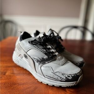 HEELYS Force Gray Printed Synthetic Lace Up Low Top Skate Shoes Kids Size 5 yth